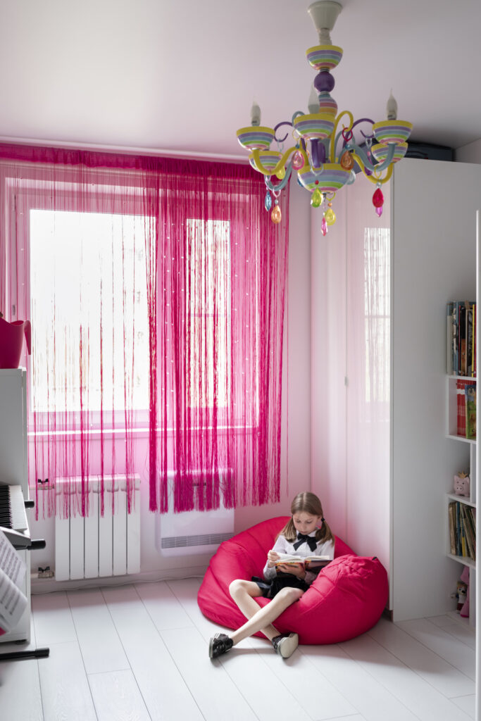 Decorate Your Reading Room in Pink